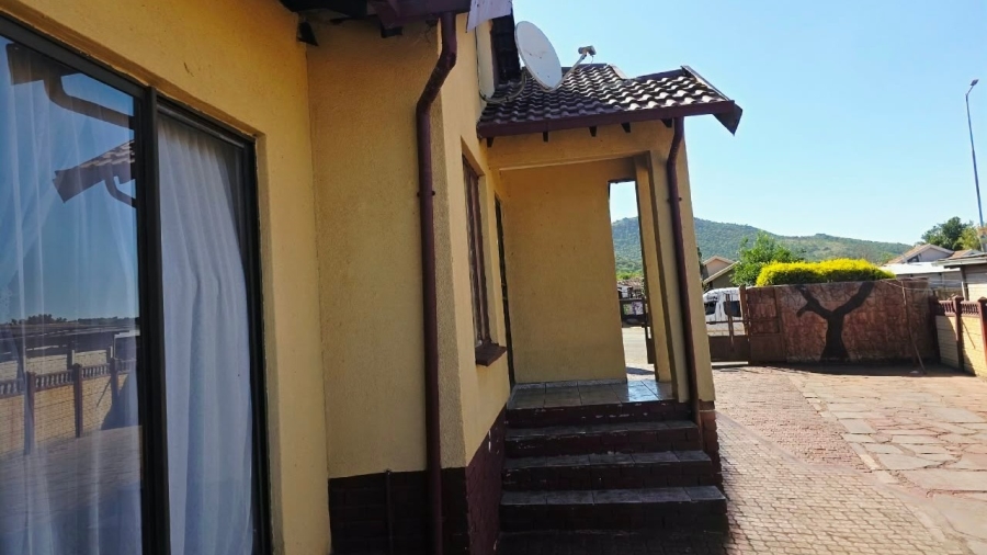4 Bedroom Property for Sale in Tlhabane West North West